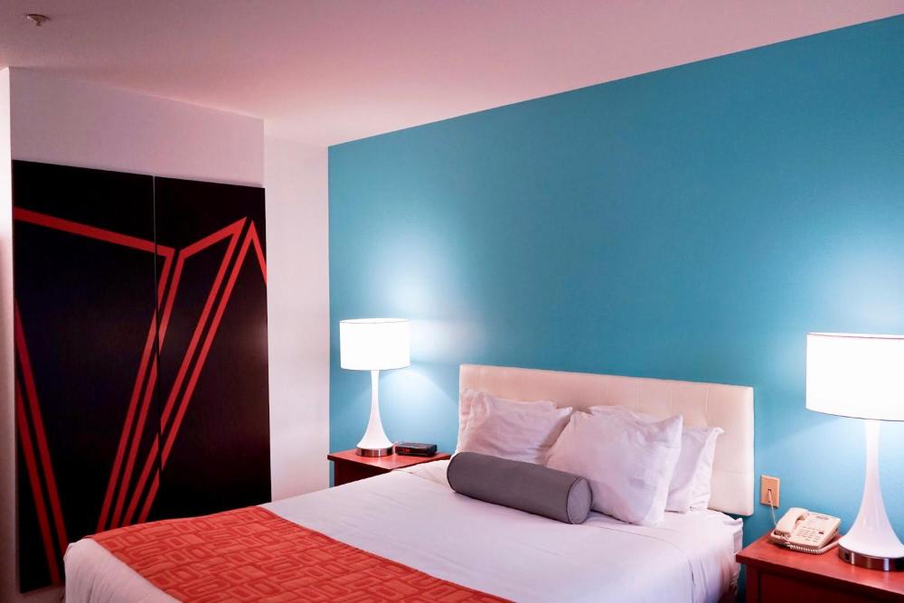 Room image 4