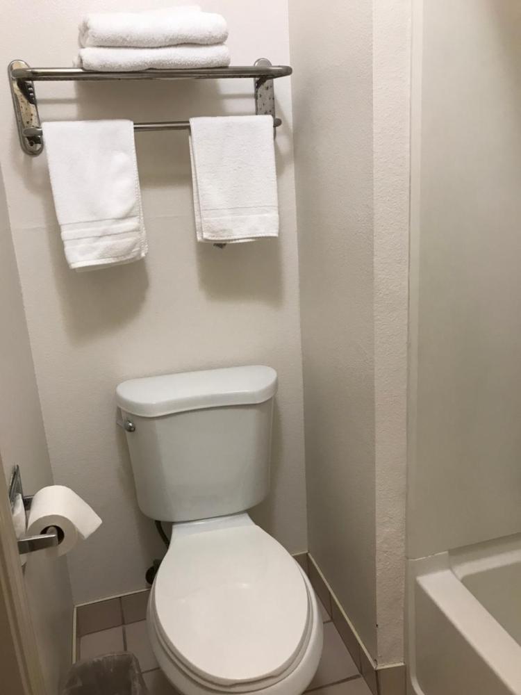 Room image 5